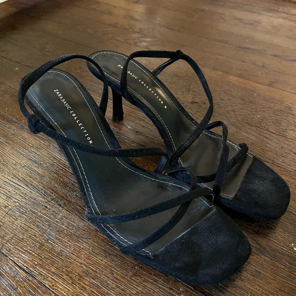Zara mid-heal Sandals with elastic band - worn once - amazing condition